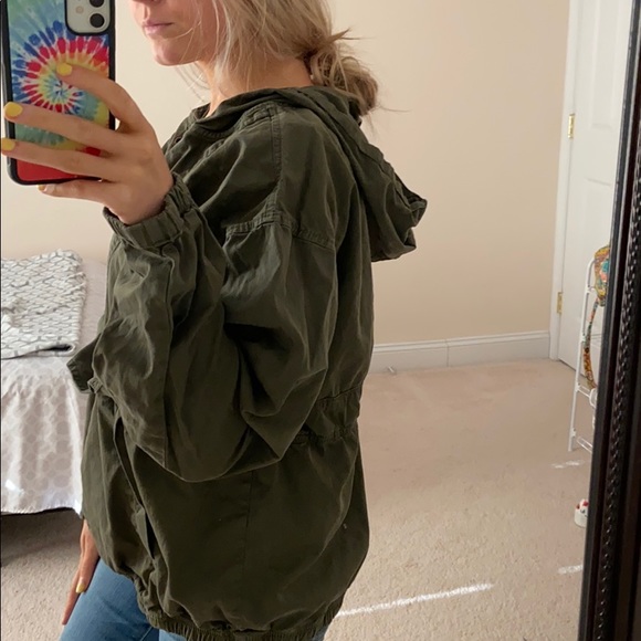 Green pullover - Picture 2 of 6